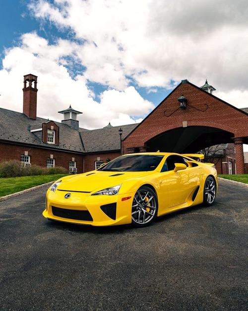 凌志跑车,凌志跑车LFA