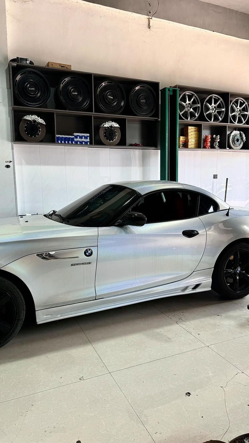 宝马z4改装(宝马z4改装倒车影像)