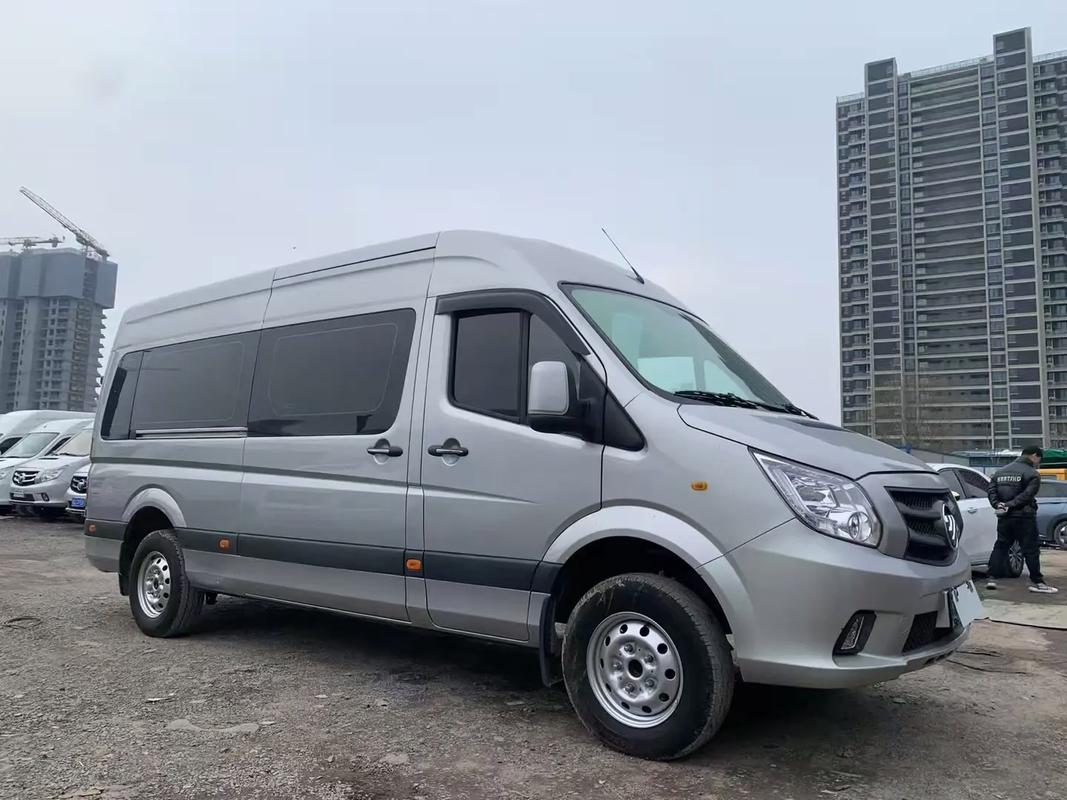 北京福田汽车图雅诺 北京福田汽车图雅诺多少钱一台