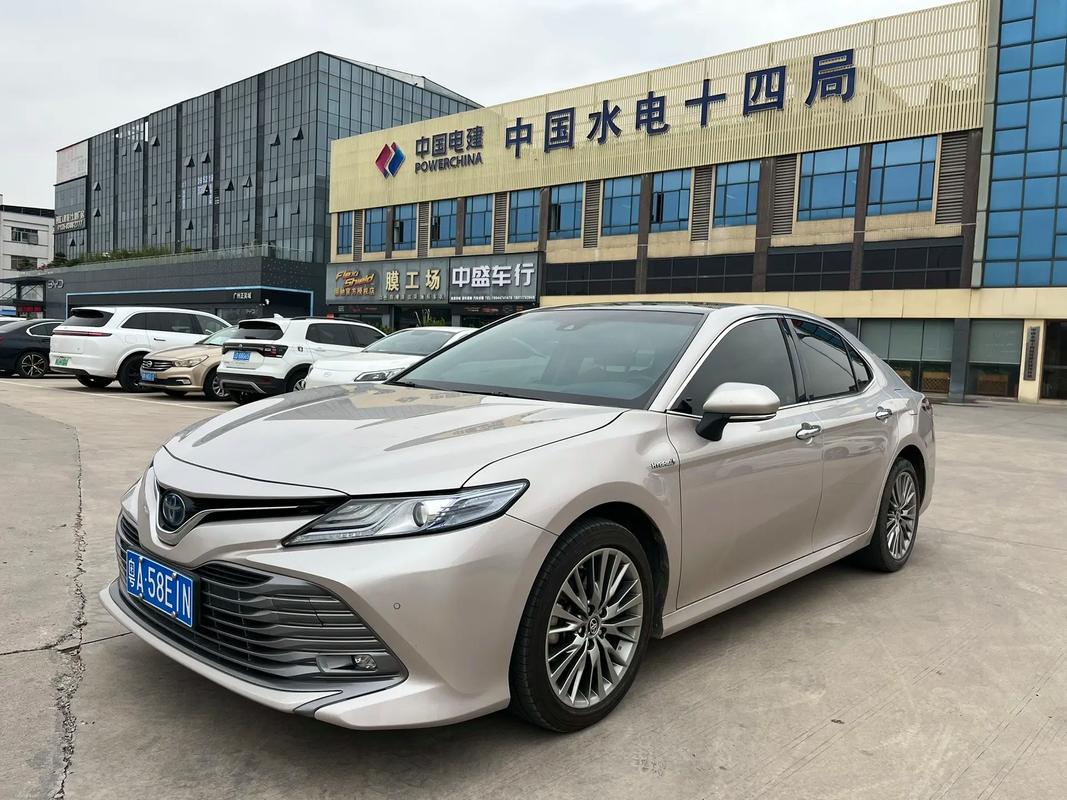 凯美瑞2020款混动价格(最新凯美瑞2021年款混动)