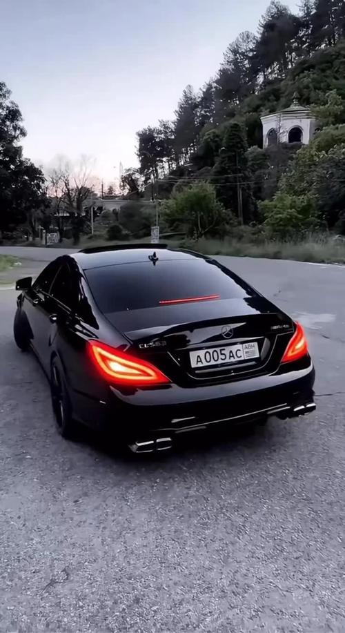 开amg的是穷人吗,开奔驰amg的男人特点