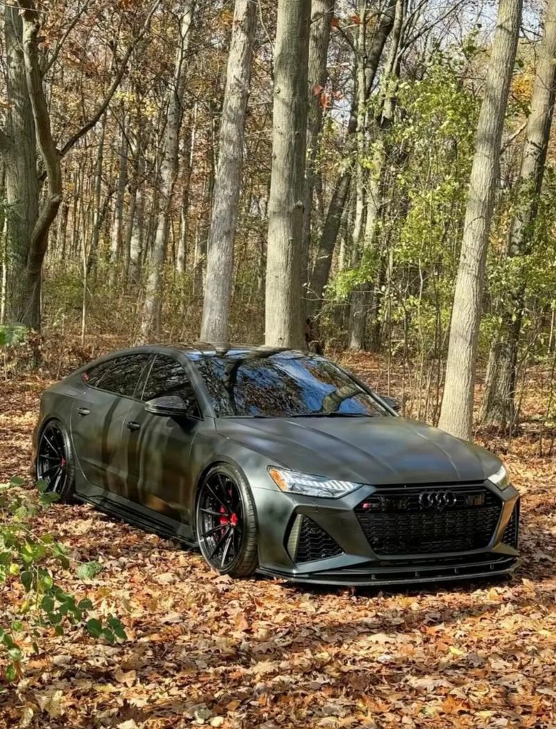 奥迪rs72023款最新款价格及图片/奥迪rs7r最新价格2020款