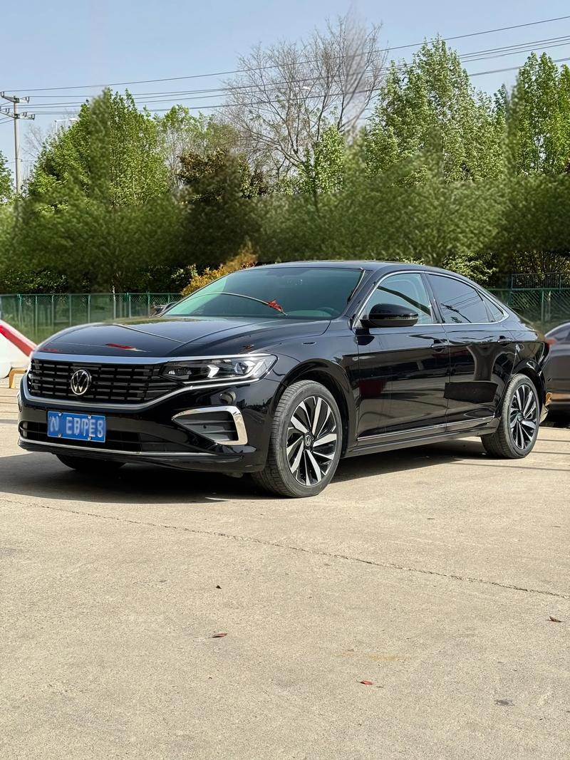 大众帕萨特2024款报价及图片330 2022款大众帕萨特价格