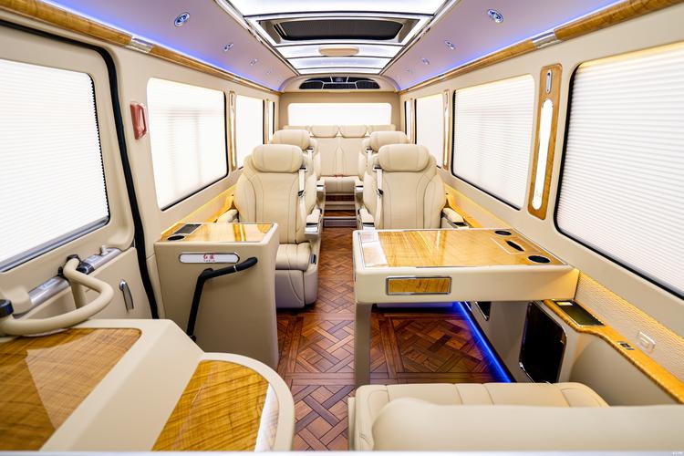 丰田房车价格及图片60万(丰田房车价格及图片2020最新款)