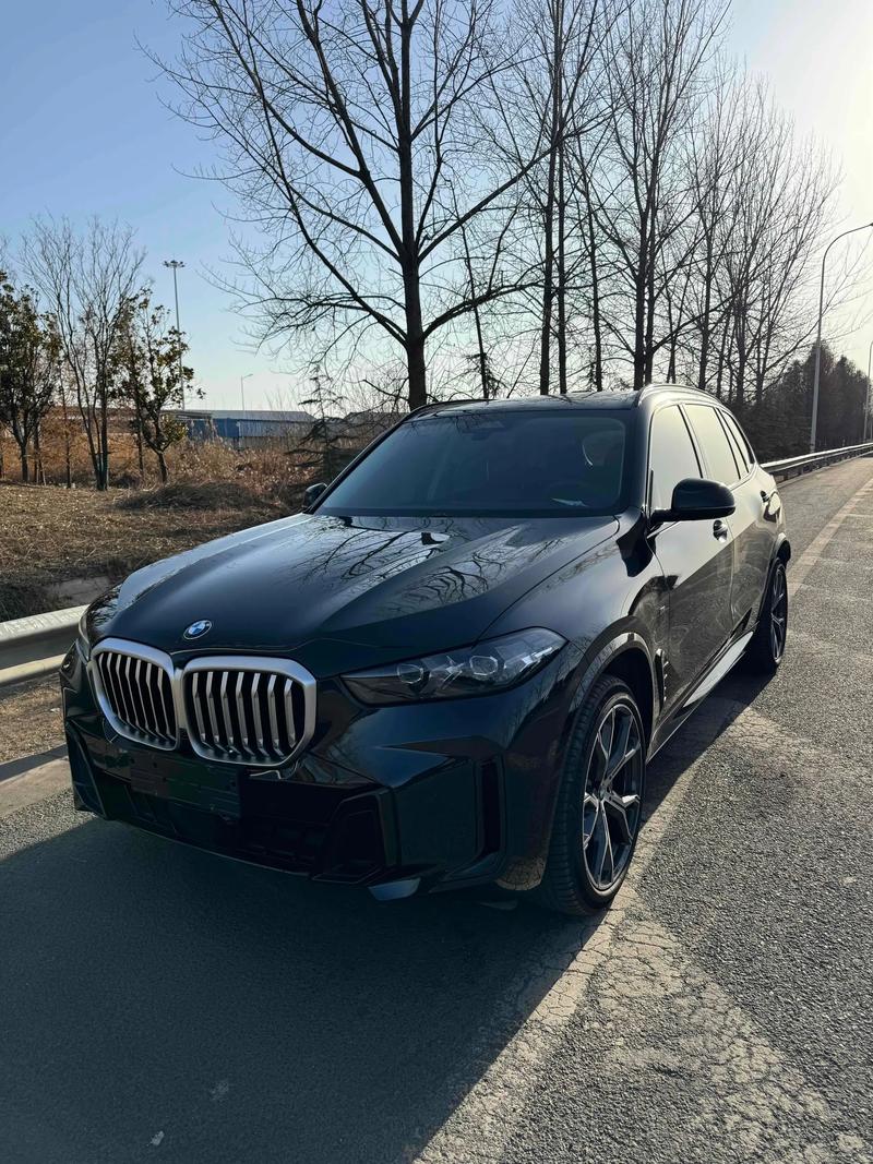 宝马x5尺寸长宽高 宝马x5尺寸长宽高2023最新款价格及图片